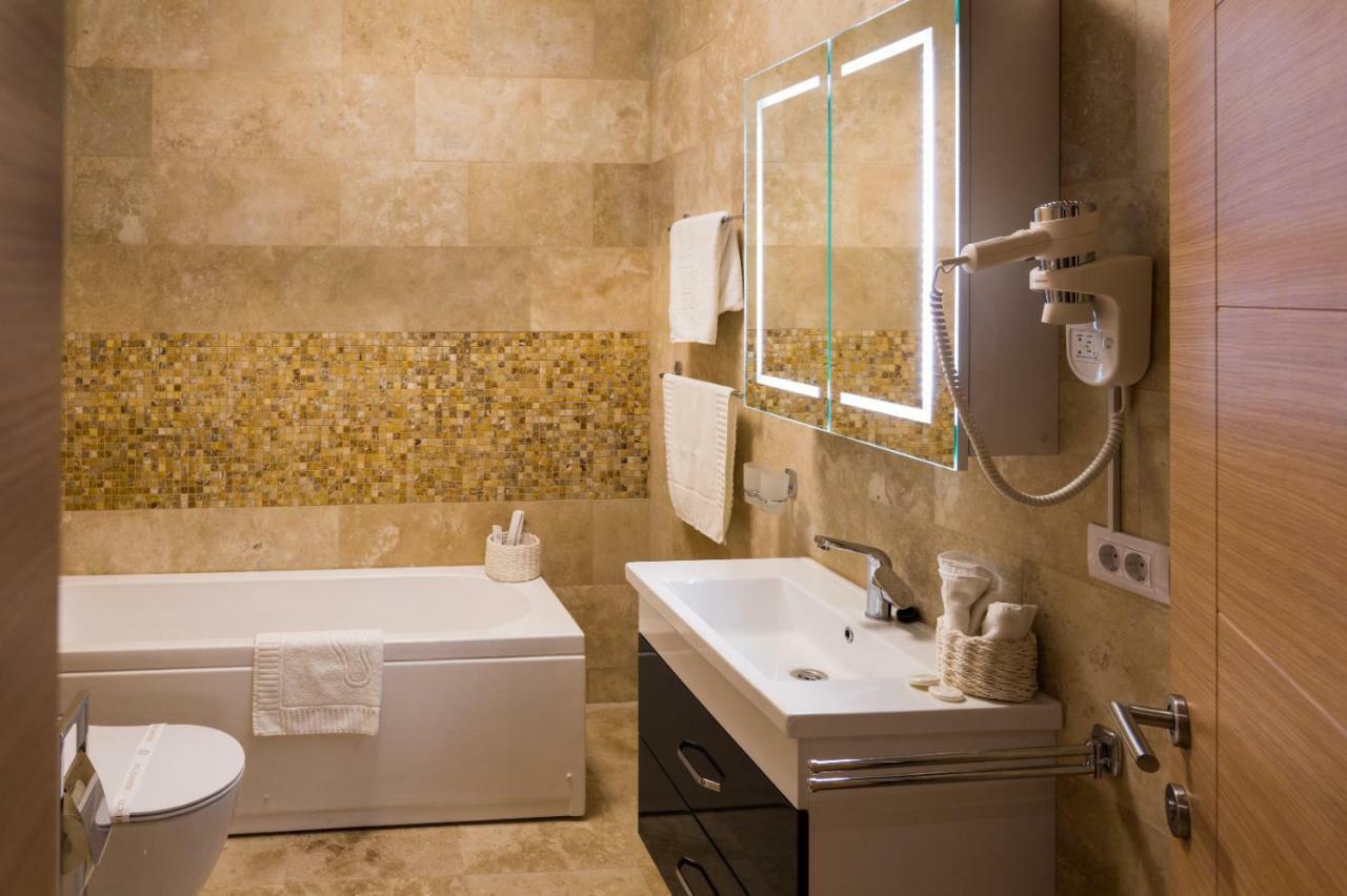 Rose Luxury Apartment Mamaia Ngoại thất bức ảnh